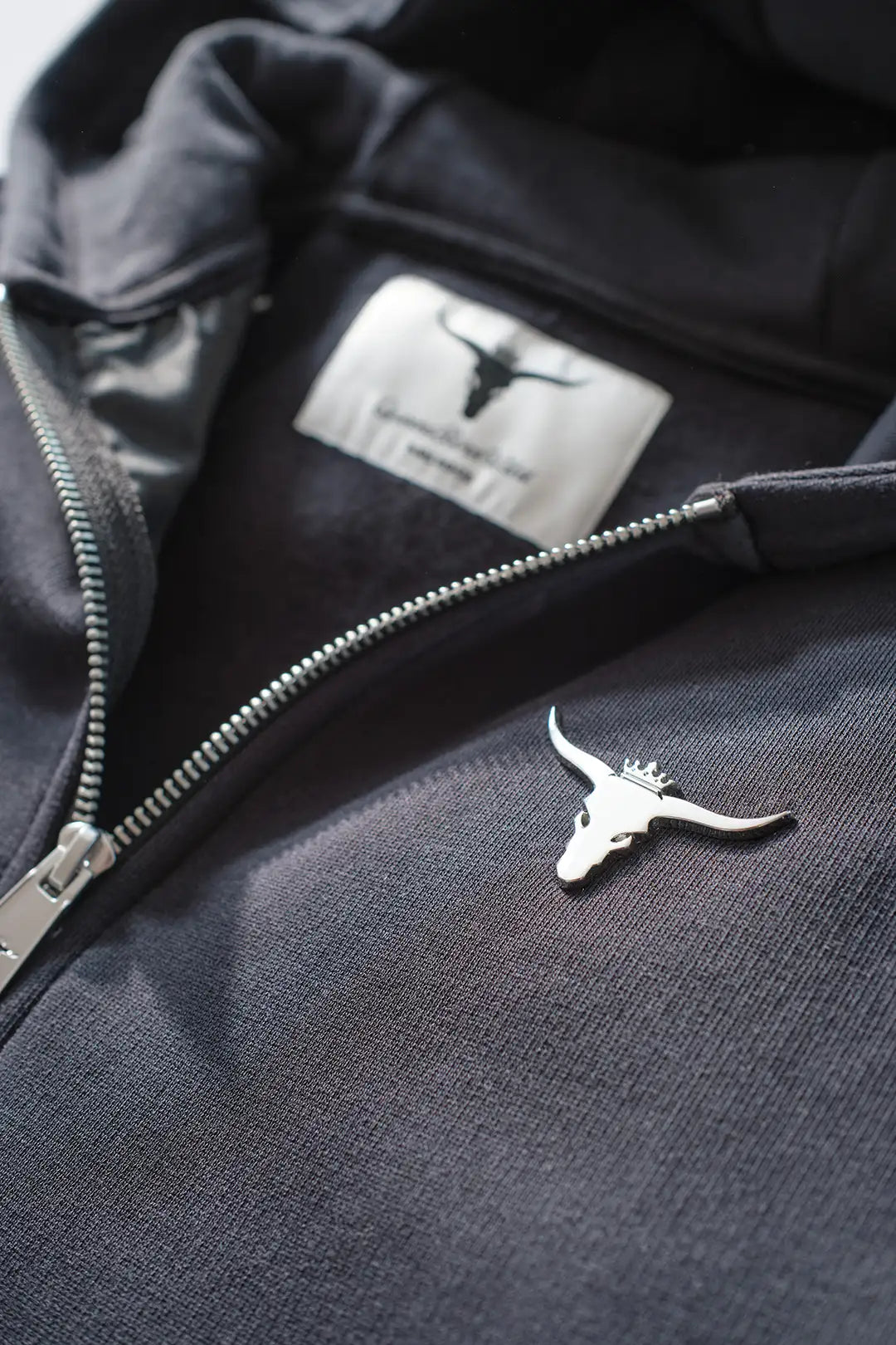 PURE RIDERS - Queens Born Wild - Zipper Hoodie Black, Front